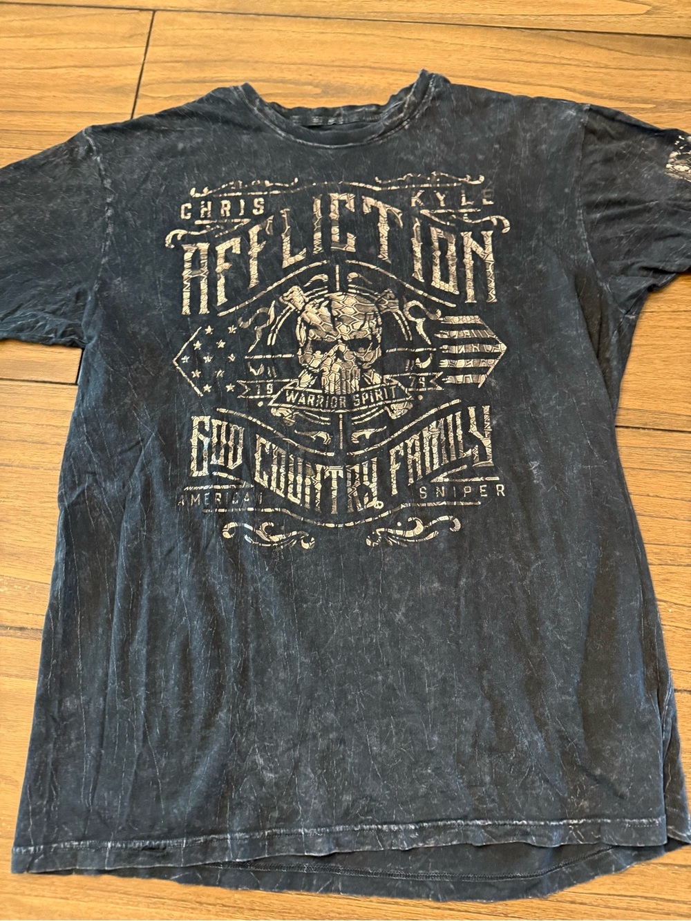 Chris Kyle Affliction Black and Cream Distressed Skull Graphic Tee - Picture 2 of 4